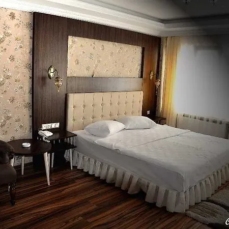 Hotel Sarajevo Taksim 4*